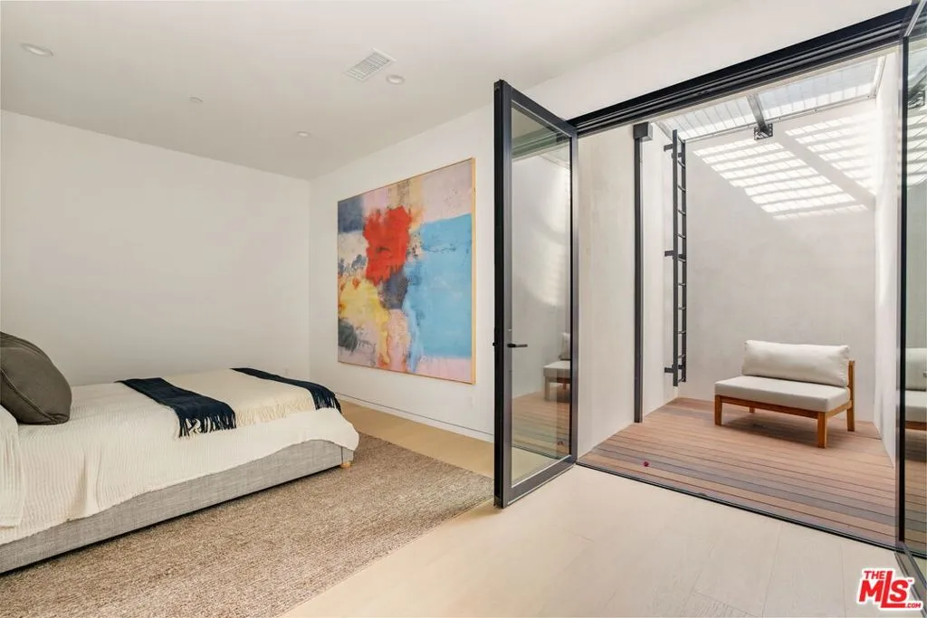 822 Superba Avenue, Venice, California 90291 home-pic-42